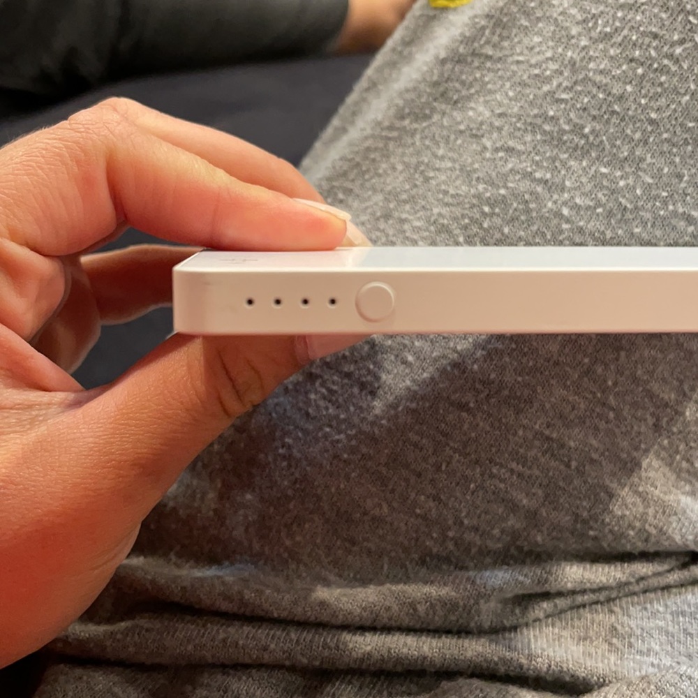 Mophie charger box - Picture 3 of 4